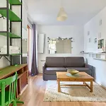 Martyrs 9Th Design Studio With Balcony Managed By Mey Agency